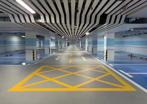 環(huán)氧地坪施工時(shí)怎樣可以解決色斑的現象